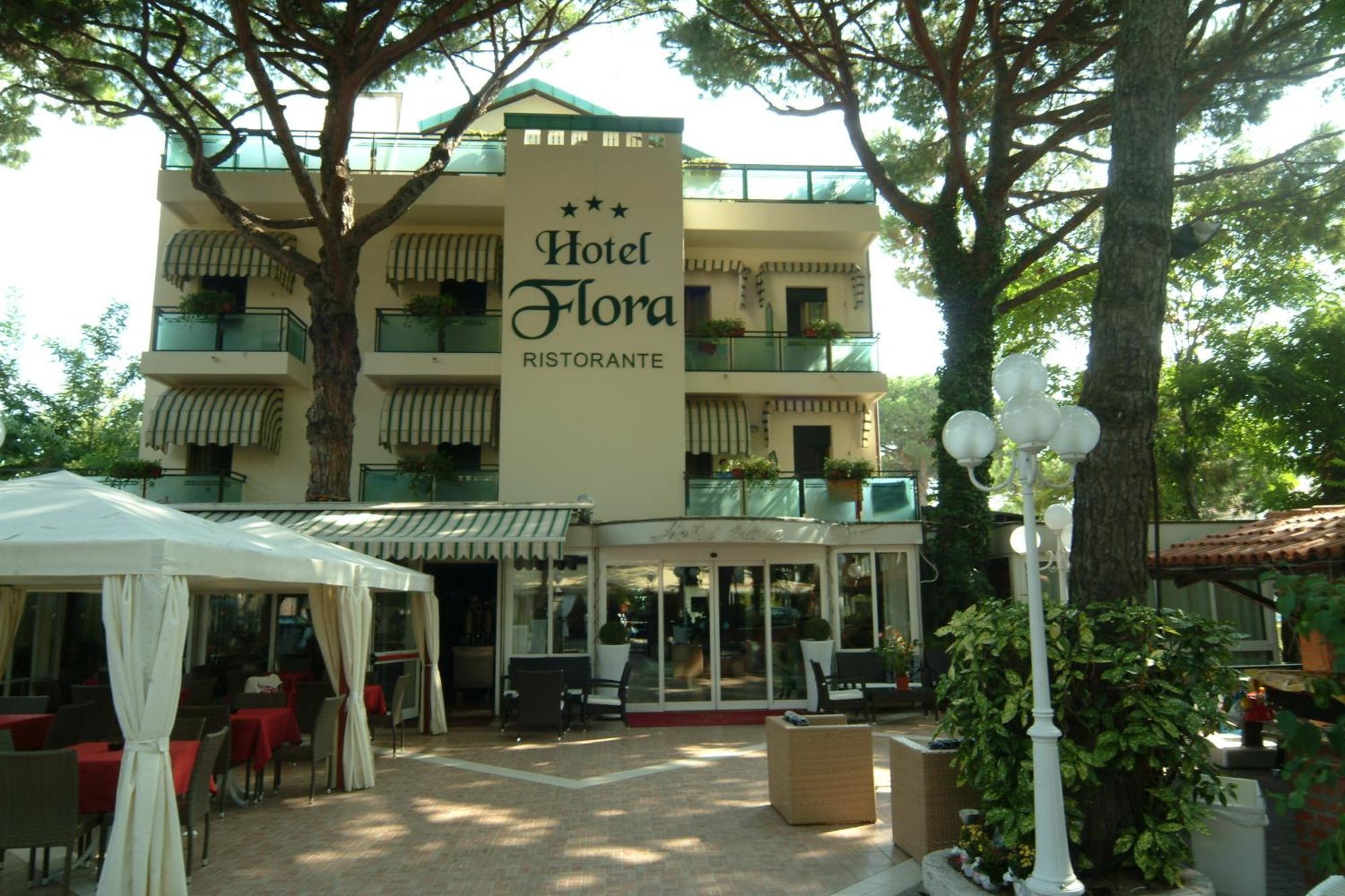 Hotel Flora Milano Marittima Exterior foto