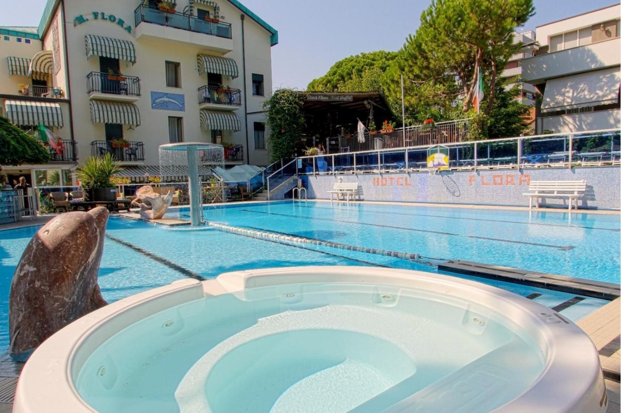 Hotel Flora Milano Marittima Exterior foto